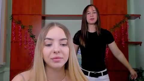 viola_sweet_ online show from 07.19.26