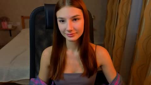 Snapshot of violaberry__ chatting on 11.03.25 violaberry__ online show from 11.03.25