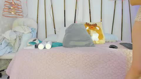 violeet_gray online show from 11.27.25