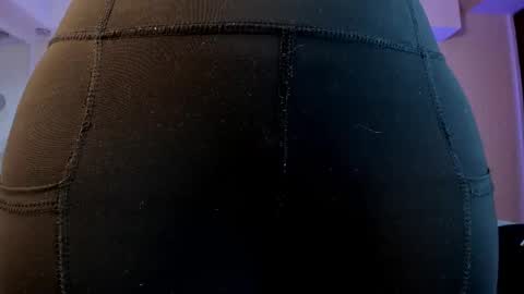 Snapshot of violeet_scott chatting on 02.10.25 Violett Everyday From 0530 to 1430 Col Time online show from 02.10.25