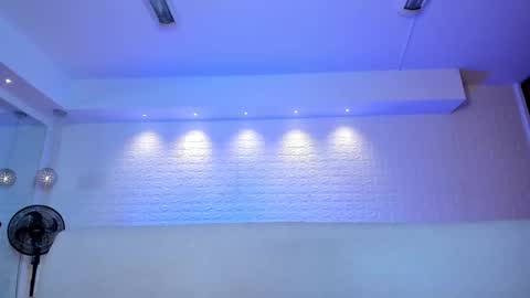 Snapshot of violeet_scott chatting on 02.21.25 Violett Everyday From 0530 to 1430 Col Time online show from 02.21.25