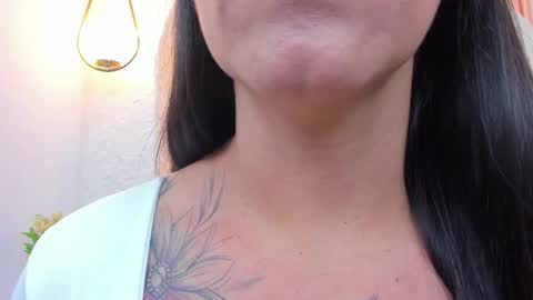 Snapshot of violeet_scottt chatting on 02.10.26 Violette online show from 02.10.26