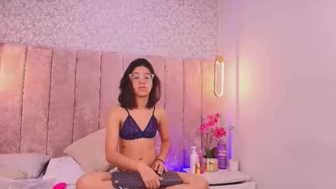 Violeta online show from 12.01.25