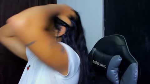 Violet and Myers online show from 04.14.26