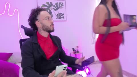 Violet and Paul online show from 10.11.25