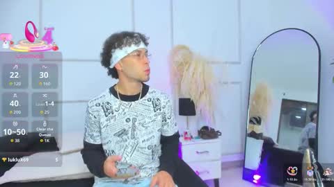 Violet and Paul online show from 10.25.25