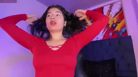 Snapshot of violet_blaze chatting on 10.18.25 online show from 10.18.25