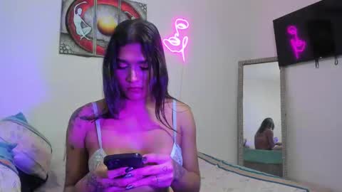 Violet online show from 01.26.25