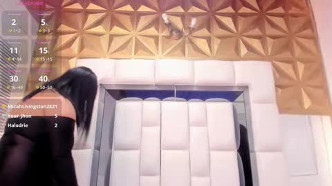 Snapshot of violet_milleer chatting on 10.18.25 violet_milleer online show from 10.18.25