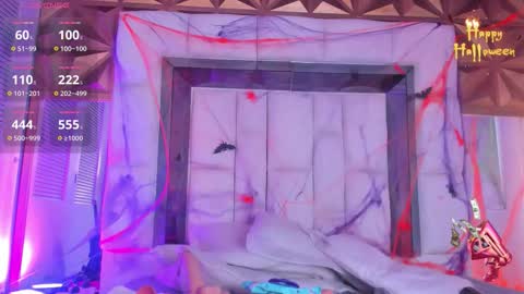 Snapshot of violet_milleer chatting on 10.27.25 violet_milleer online show from 10.27.25