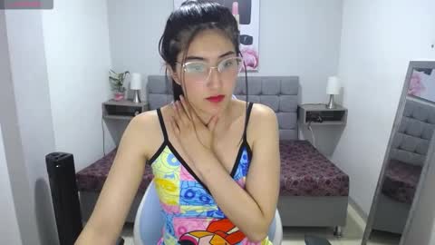 Violet  online show from 11.12.25