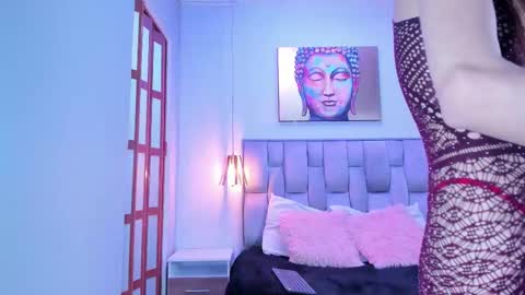 violet_storm_ online show from 01.11.26