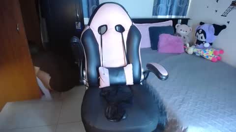 violeta.. online show from 10.15.25