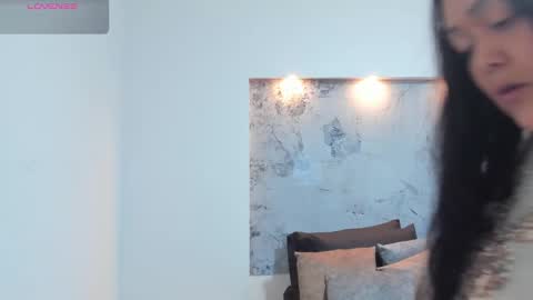 Violet  online show from 10.02.25