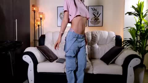 Snapshot of violeta_foxz chatting on 06.19.26 Violeta online show from 06.19.26