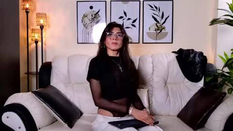 Snapshot of violeta_foxz chatting on 06.20.26 Violeta online show from 06.20.26