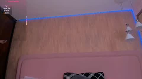 Snapshot of violeta_garcia chatting on 09.26.25 Violeta Garcia online show from 09.26.25