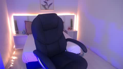 Violeta leon online show from 12.19.24