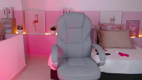 Violeta leon online show from 02.22.25