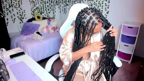 Violeta online show from 12.10.24