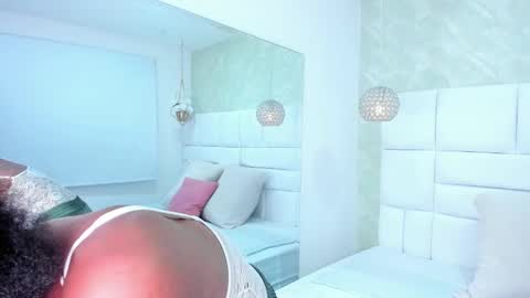 Snapshot of violeta_ruizz chatting on 02.24.26 Violeta Ruiz online show from 02.24.26