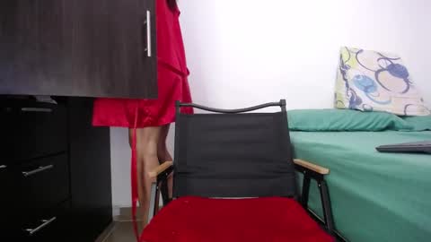 VIOLETA SORACHI  online show from 10.17.25