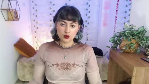 Snapshot of violeta_ximenez chatting on 10.16.25 Violeta online show from 10.16.25
