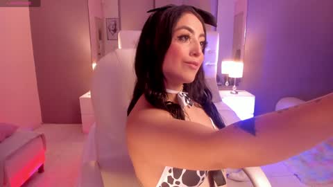 Snapshot of violetaa_millers chatting on 12.23.24 Violeta online show from 12.23.24