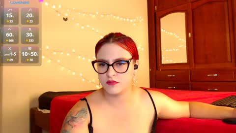 Snapshot of violetabitch chatting on 12.30.24 Violetta Morningstar online show from 12.30.24