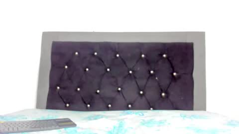 VioletaDums online show from 12.18.25