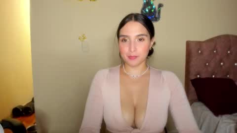 Jimena online show from 09.11.25