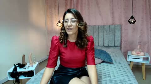 VIOLETA online show from 01.03.25