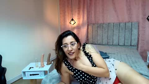 VIOLETA online show from 01.13.25