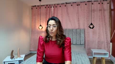 VIOLETA online show from 01.16.25