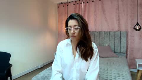 VIOLETA online show from 01.17.25