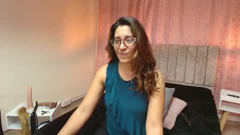 VIOLETA online show from 02.17.25