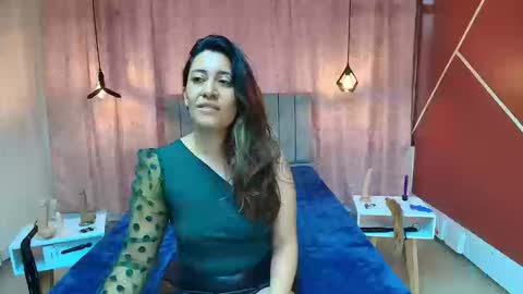 VIOLETA online show from 09.11.25