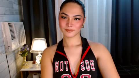 Snapshot of violetasha chatting on 12.13.24 violet online show from 12.13.24