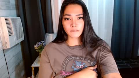 Snapshot of violetasha chatting on 12.21.24 violet online show from 12.21.24