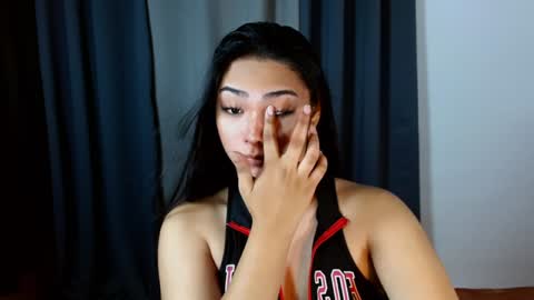 Snapshot of violetasha chatting on 02.03.25 violet online show from 02.03.25