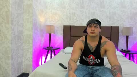 Snapshot of violetaydantegh chatting on 09.13.25 vioeta y dante online show from 09.13.25