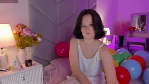 Violet online show from 10.04.25