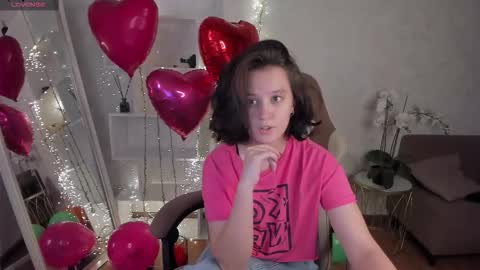 Violet online show from 10.11.25