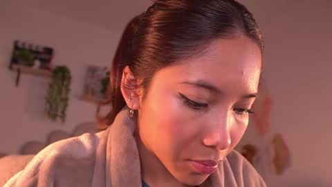 Snapshot of violeth___ chatting on 10.14.25 violeth___ online show from 10.14.25