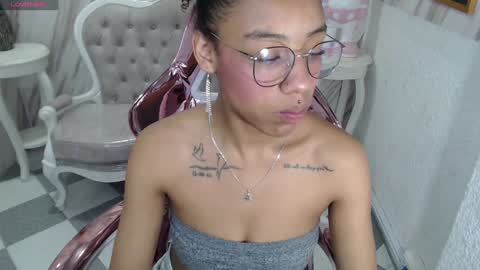 violeth_b online show from 12.10.24