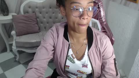 violeth_b online show from 12.19.24