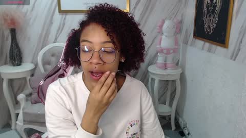 violeth_b online show from 12.26.24