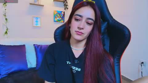 Snapshot of violeth_rosse_ chatting on 06.26.26 violeth_rosse_ online show from 06.26.26