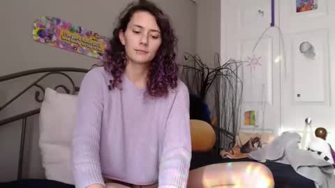 Violet Hooper online show from 01.09.25