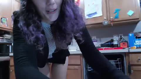 Violet Hooper online show from 01.10.25